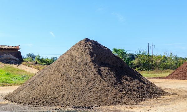 Bulk Topsoil Delivery in Ventura