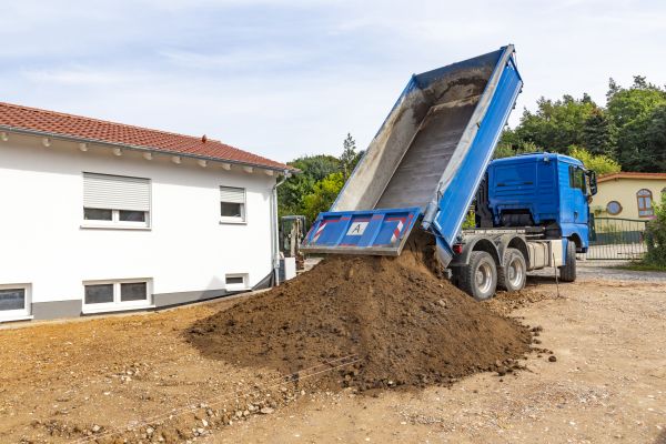 Garden Dirt Delivery in Ventura