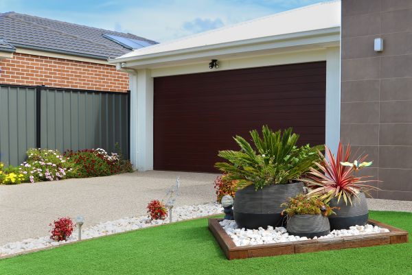 Front Yard Landscaping in Ventura