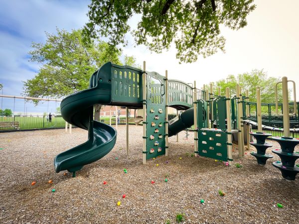 Playground Mulch Service in Ventura
